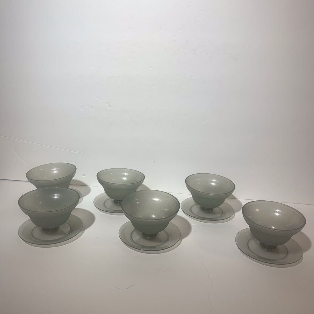 Tupperware Dessert Cups, Smoky Grey Qty 6 Cups With Bases 755 754 Pudding